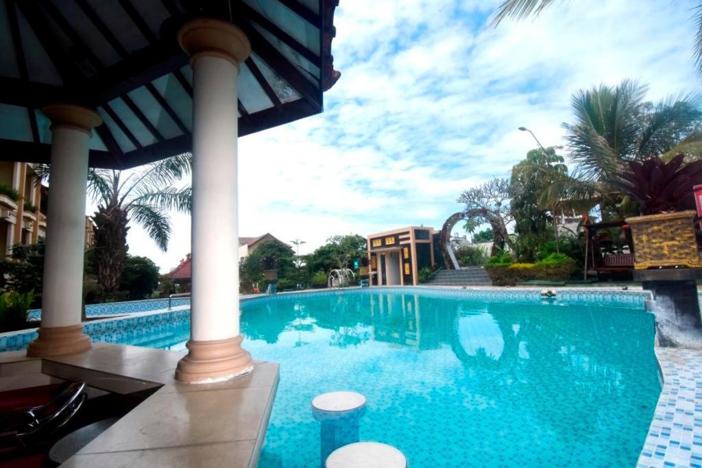 Zamzam Hotel And Resort Batu  Buitenkant foto