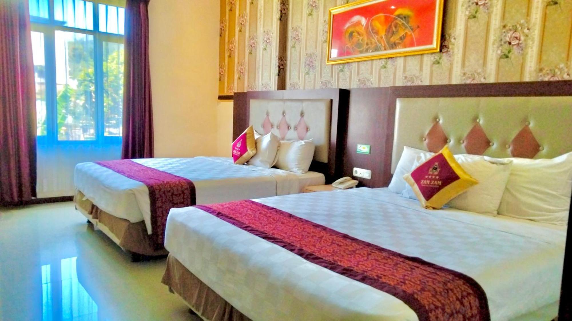 Zamzam Hotel And Resort Batu  Buitenkant foto