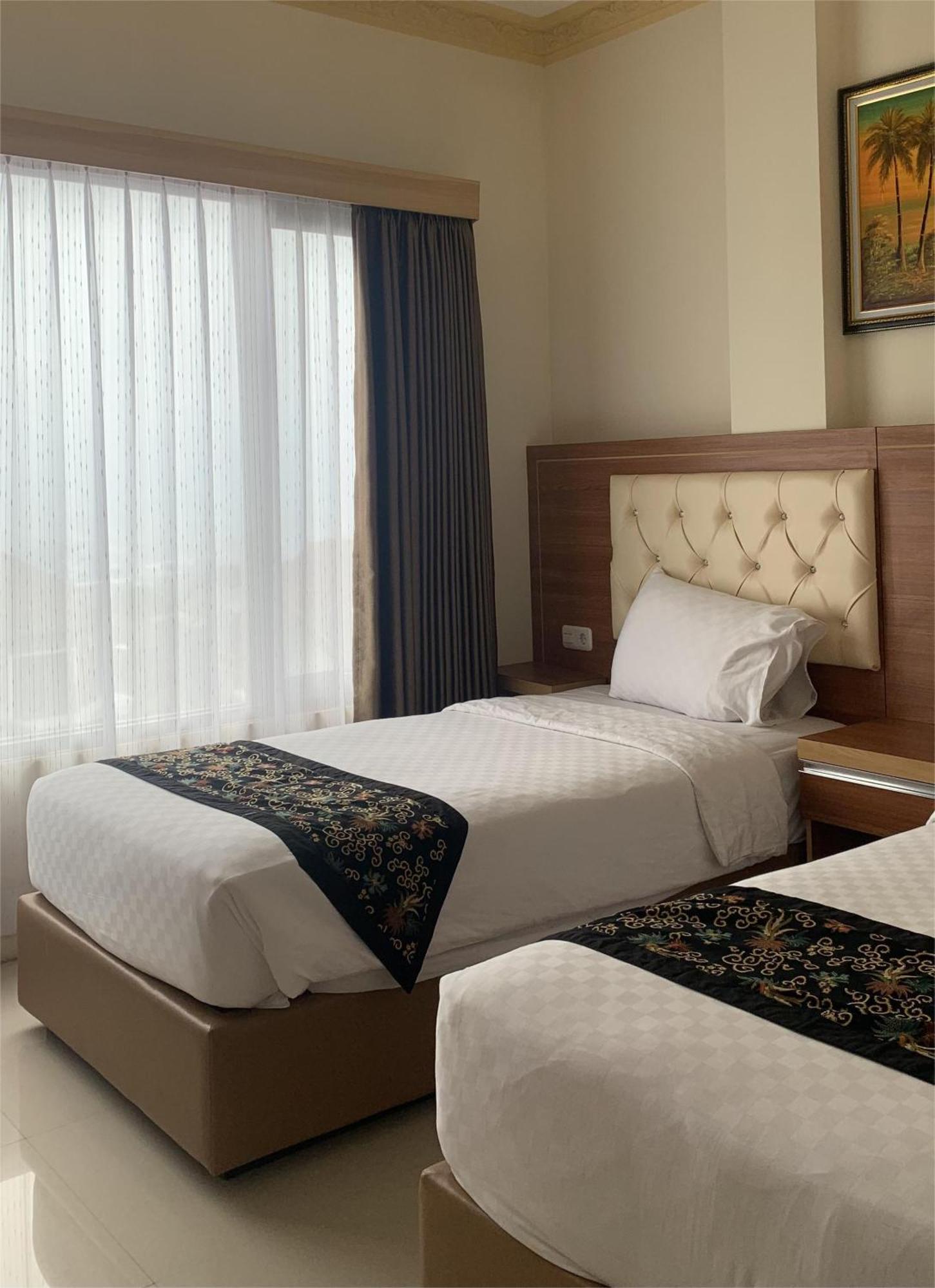 Zamzam Hotel And Resort Batu  Buitenkant foto