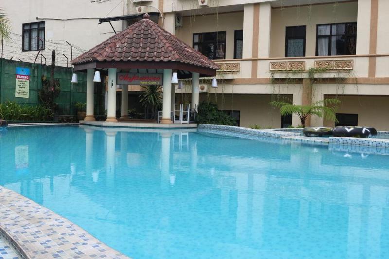 Zamzam Hotel And Resort Batu  Buitenkant foto