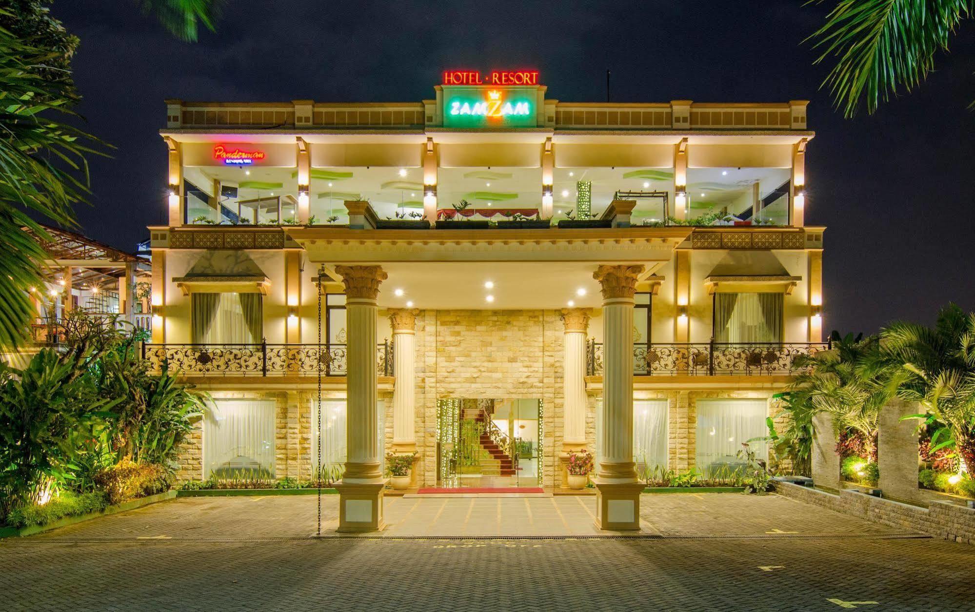 Zamzam Hotel And Resort Batu  Buitenkant foto